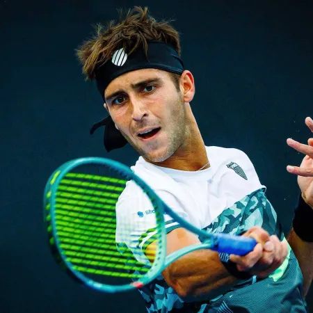 Abierto de Australia: Etcheverry perdió pero Cerúndolo pasó a octavos