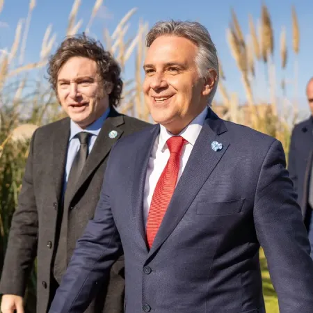 Reforma laboral: la jugada de Llaryora para no quedar mal con Milei ni la CGT