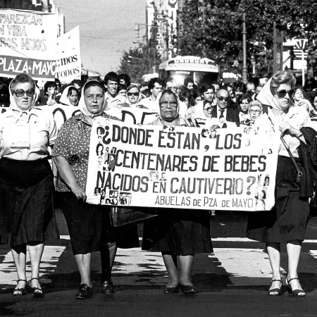 Emotivo homenaje en Madrid a Madres y Abuelas: el mensaje que conmovió al acto