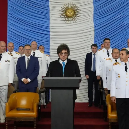 Salarios, ascensos y jubilaciones: un DNU beneficia a los militares que llegan al Gobierno