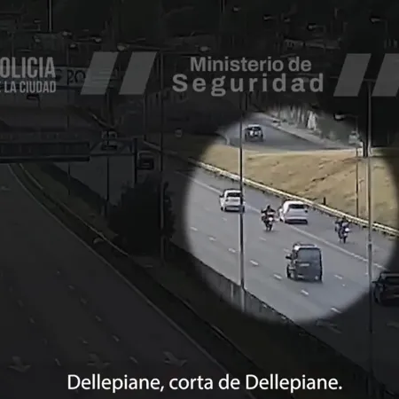 Video | Persecución de 50 cuadras por la General Paz: cómo fue la detención de dos jóvenes en un auto robado