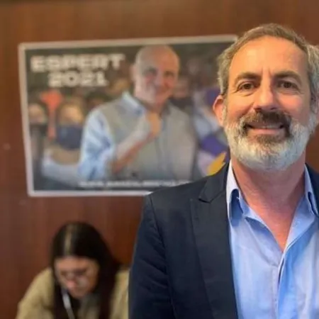 Insólito: un concejal de Milei en Luján está afiliado al PJ bonaerense