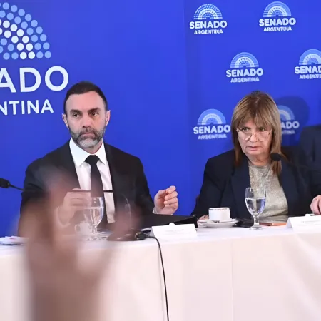 Reforma laboral: Bullrich quiere pescar más votos y enfrenta el artículo "bomba"