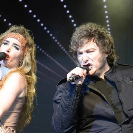 Milei cantó "El rock del Gato" con Fátima Flórez y cerrará La Derecha Fest