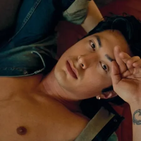 La producción hot de Hudson Williams, protagonista de Heated Rivalry al desnudo