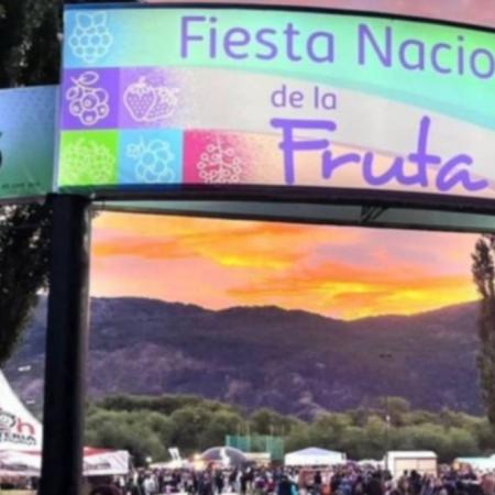 Chubut: la Fiesta Nacional de la Fruta Fina se reconvertiría en un festival solidario tras los incendios
