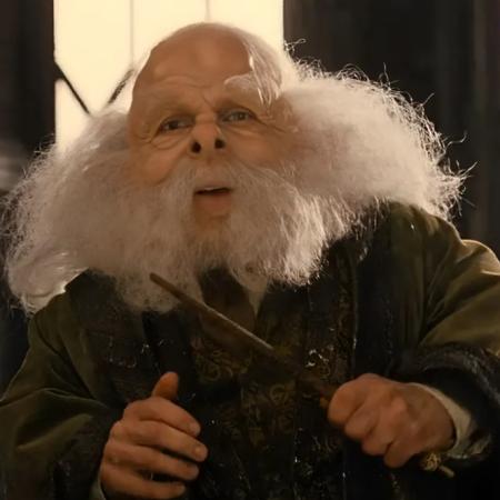 La serie de Harry Potter será “muy fiel” a los libros según Warwick Davis
