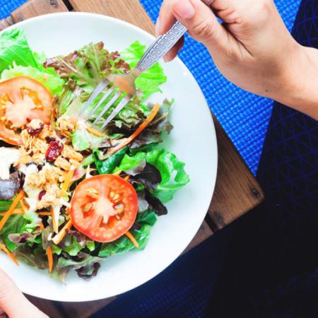 Nutrición posfiestas: cómo limpiar el organismo y ganarle al calor de enero