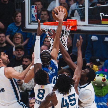 NBA en llamas: Anthony Black desata la volcada del año en Alemania