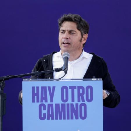 Kicillof rechazó la ofensiva de EE.UU. en Venezuela y llamó a defender la soberanía