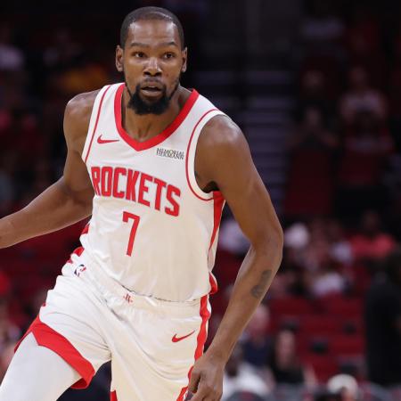 Kevin Durant superó a Nowitzki y ahora va por el récord de Michael Jordan