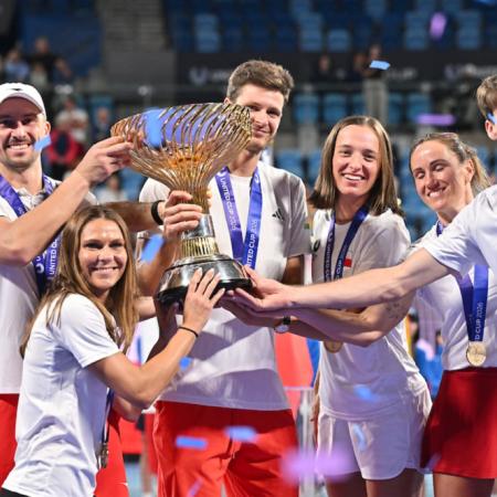Polonia rompe la maldición y se consagra campeón de la United Cup 2026