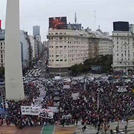 Obelisco, Milei y FMI: organizaciones socioambientales se plantan por la Patagonia
