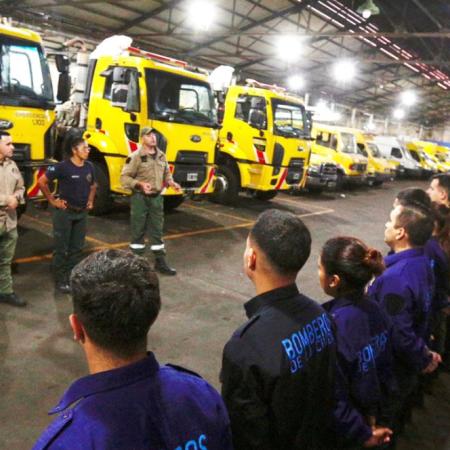 El Gobierno porteño envió bomberos y brigadistas para combatir los incendios en Chubut