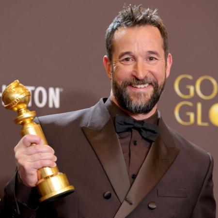 Noah Wyle cuestiona la salud pública de EE.UU. y reconoce las ventajas del sistema argentino