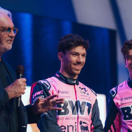 Briatore respalda a Colapinto tras la presentación del A526: “Está listo para dar el salto”