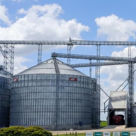 Una cooperativa construirá la cerealera más grande de Lobería: Acopiará a 50 km de Puerto Quequén