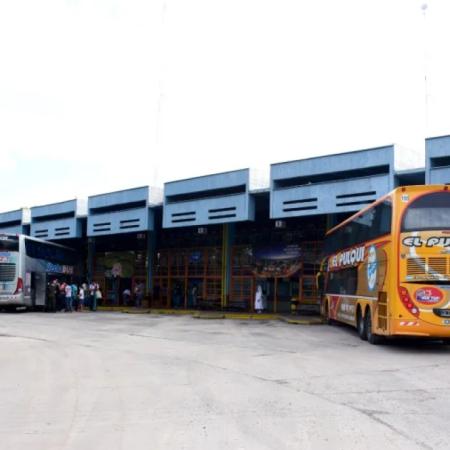 Hallan a un bebé dentro de una bolsa en la terminal de Clorinda