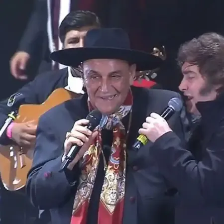 “No fui alcahuete”: el Chaqueño Palavecino explicó por qué invitó a cantar a Milei en Jesús María