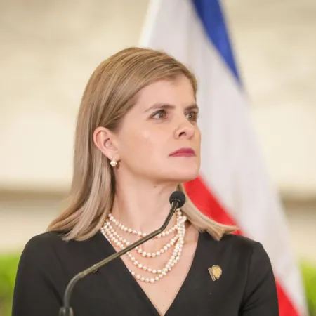 Giro a la derecha en Costa Rica: la cifra clave que acerca a Laura Fernández a la Presidencia