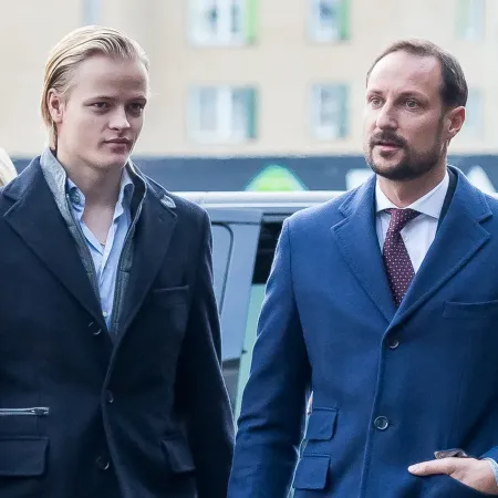 Noruega: el tribunal que ordenó detener al hijo de la princesa Mette-Marit
