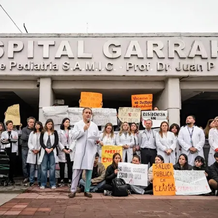 Despidos en el Hospital Garrahan: cómo impactan en la protesta contra la reforma