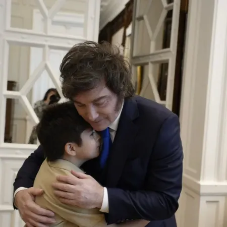 La emoción de Milei con Pedrito: qué pasó en el segundo encuentro en Casa Rosada