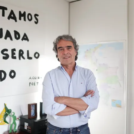 La decisión de Sergio Fajardo que desnuda la crisis del centro en Colombia