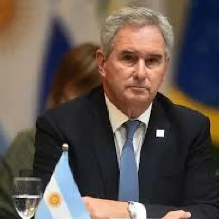 Diputados opositores piden interpelar al canciller por el acuerdo comercial con Estados Unidos