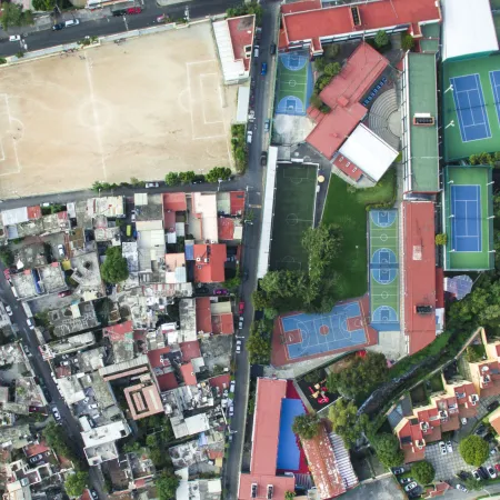 Ocio bajo presión en Chile: qué revela el negocio inmobiliario sobre la desigualdad