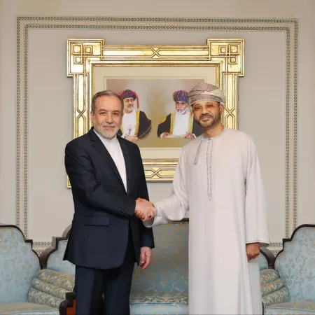 Omán vuelve a mediar entre Irán y Estados Unidos: qué se negocia en Mascate