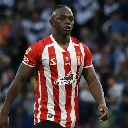 Edwuin Cetré, de no pasar la revisión médica en Brasil al interés de Boca Juniors