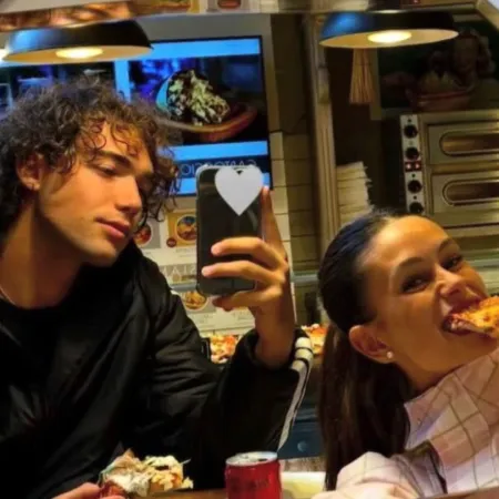 Lola Abraldes y Mateo Belmonte blanquearon su relación