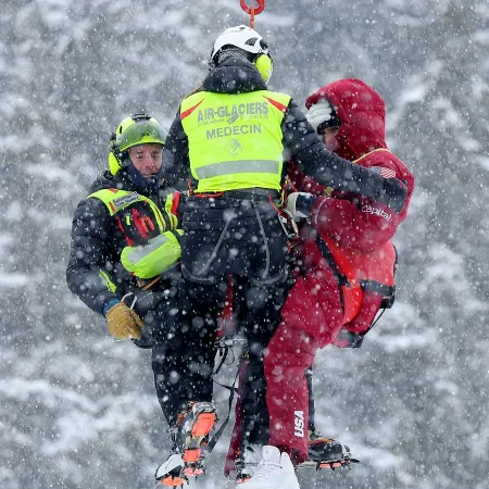 Una esquiadora estadounidense sufrió una brutal caída y fue evacuada en helicóptero