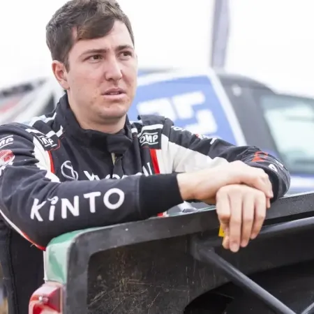 El piloto Juan Cruz Yacopini se mostró desde el Fleni: cómo avanza su recuperación