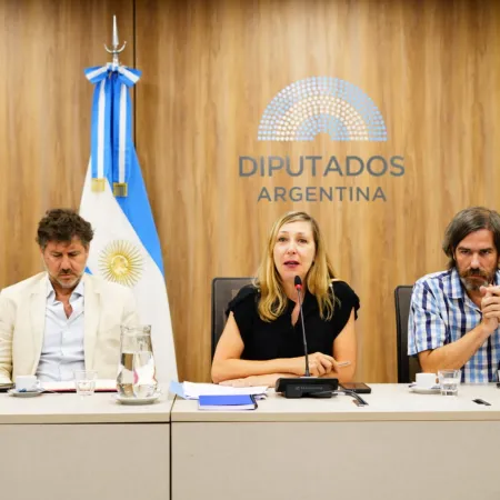 Especialistas alertan que la reforma laboral puede "provocar un retroceso histórico”