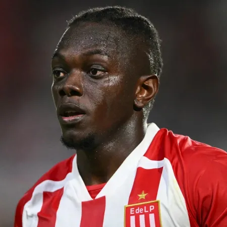 Se cayó el pase de Edwuin Cetré a Boca: nuevamente no pasó la revisación médica