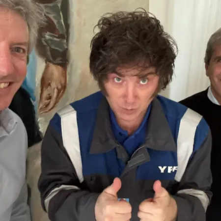 Más crédito en dólares: la jugada que prepara el Gobierno