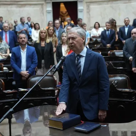 Juan Schiaretti juró como diputado nacional y amplía la bancada de Provincias Unidas