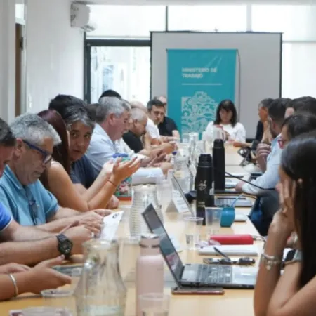 Paritarias en tensión: gremios bonaerenses rechazaron la oferta salarial de la Provincia
