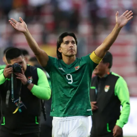 Moreno Martins, el histórico goleador que vuelve a jugar para llevar a Bolivia al Mundial