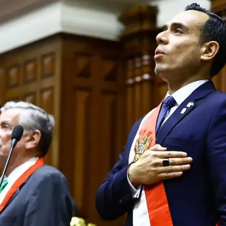 Crisis en Perú: el movimiento en el Congreso que puede sacar a José Jeri