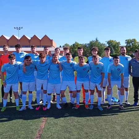 La historia del Club Argentino de Madrid, donde juegan los hermanos de Julián Álvarez