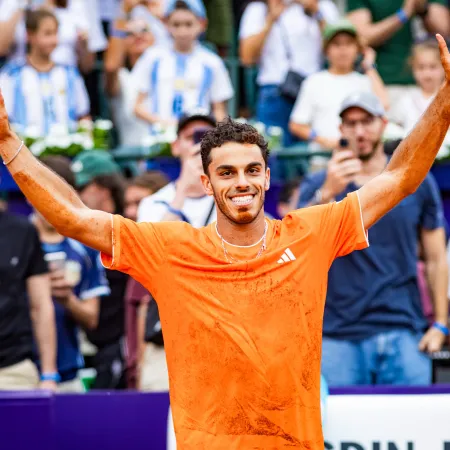 Cerúndolo rompió la maldición y gritó campeón en Buenos Aires