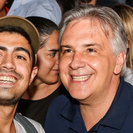 870 millones en “cortesía y homenaje” en Córdoba: qué le exige Juez a Llaryora