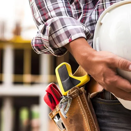 Javier Milei y el empleo privado: las 2 provincias que crecieron en plena caída