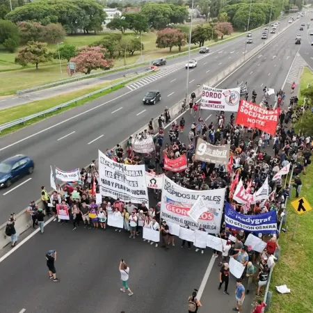 Corte en Panamericana por FATE y bloqueos por el paro en Autopista La Plata–Buenos Aires