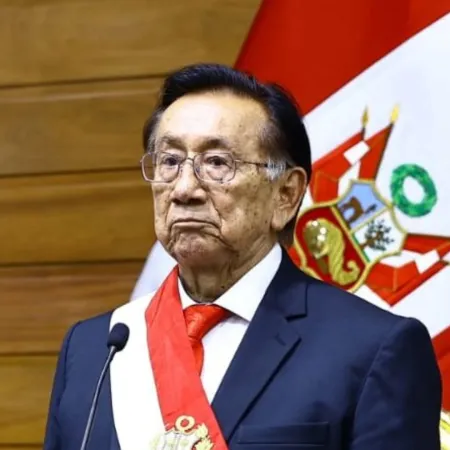 Cita a Mao y asume Perú: la jugada de José María Balcázar que divide al Congreso