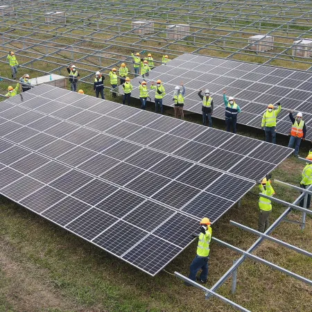 Giro silencioso en Panamá: cómo la energía solar y eólica redefine su poder