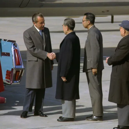 La foto de Nixon con Mao en Pekín: qué movida oculta contra Moscú reveló